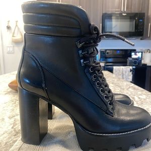 Plat Form Booties